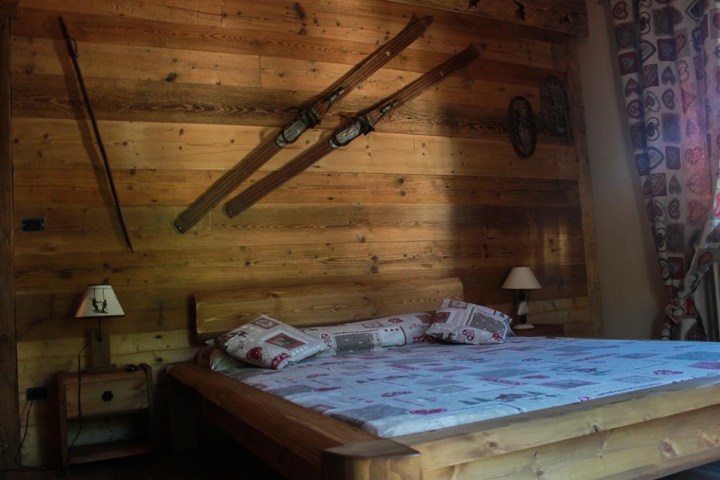 Dimora Delle Alpi Apartment Aosta Bagian luar foto