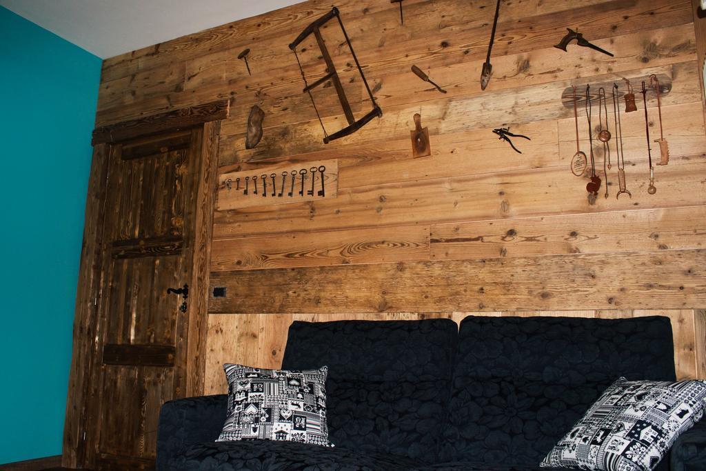 Dimora Delle Alpi Apartment Aosta Bagian luar foto